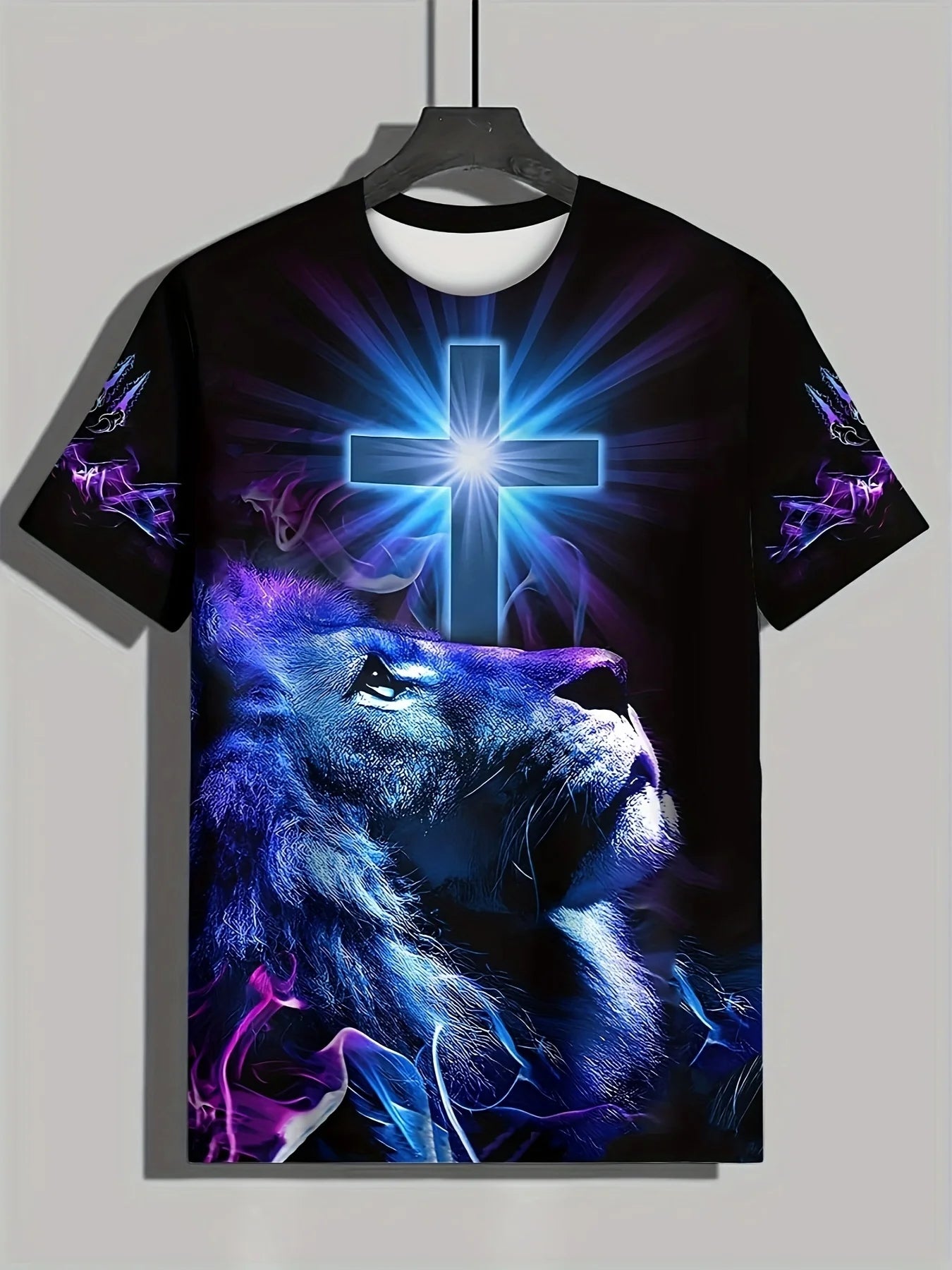 Camiseta deportiva de moda para hombre, cómoda y versátil, manga corta, cuello redondo, estampado de León y Cruz, estilo atlético, para verano